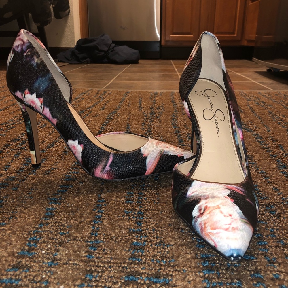 Jessica Simpson Pumps